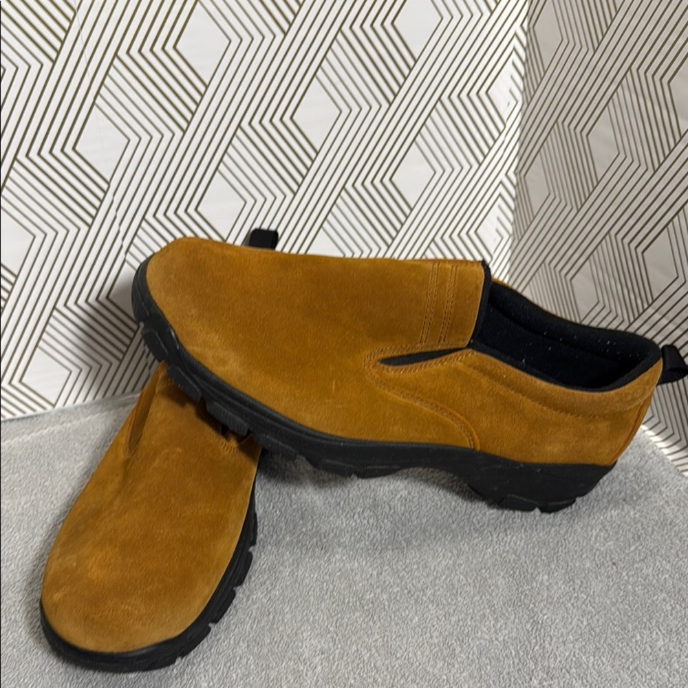 Men's Tan Slip-On Shoes Lands End size 10 thick base and great tread outdoor
